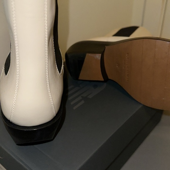 Bottega Veneta Off-White ‘The Lean’ Chelsea Boot - Picture 6 of 8
